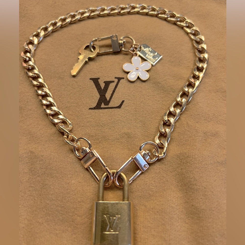#333 Louis Vuitton Lock & Key #333